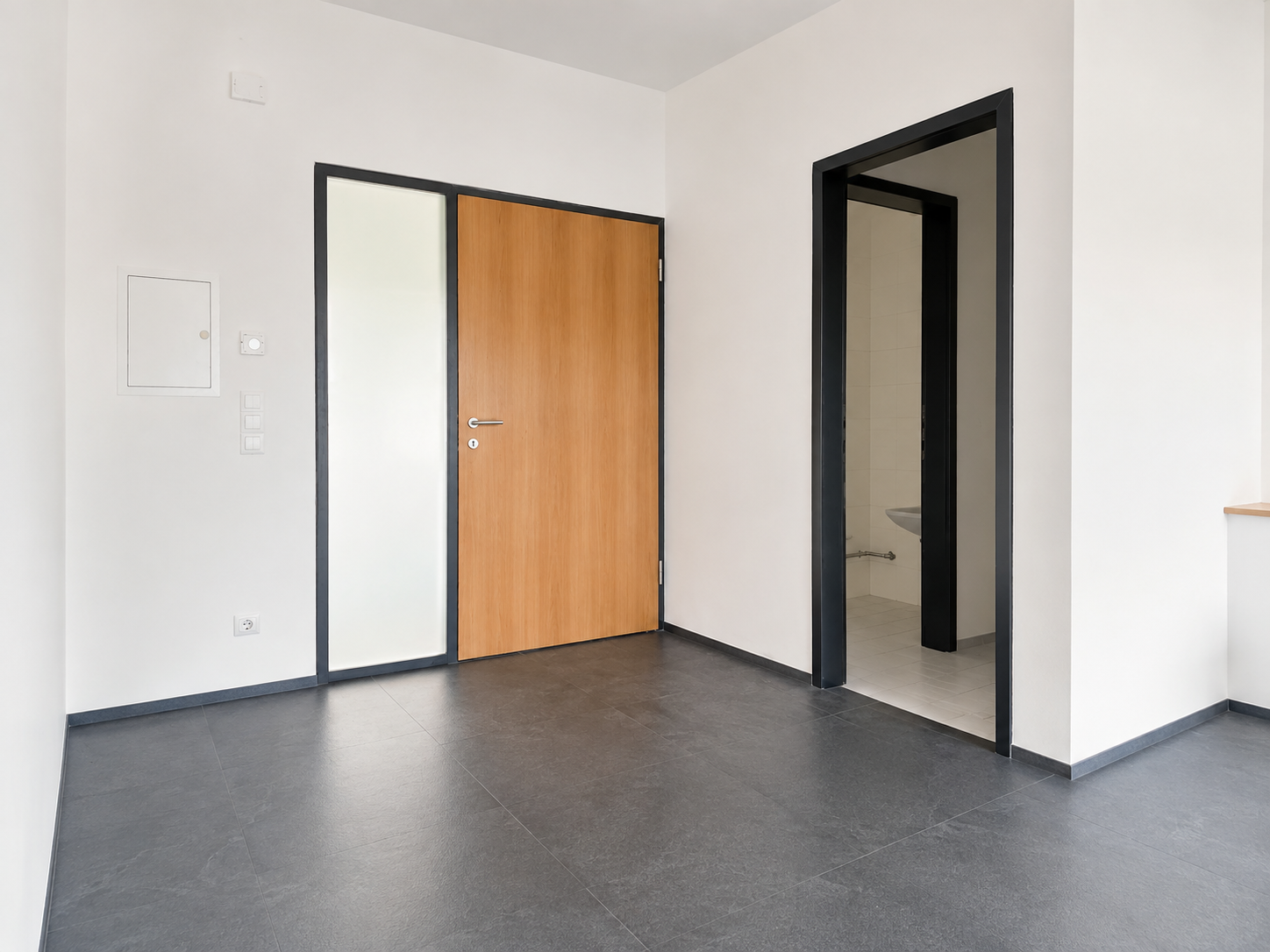 Ingresso dell’ufficio nel complesso Syncom a Bressanone